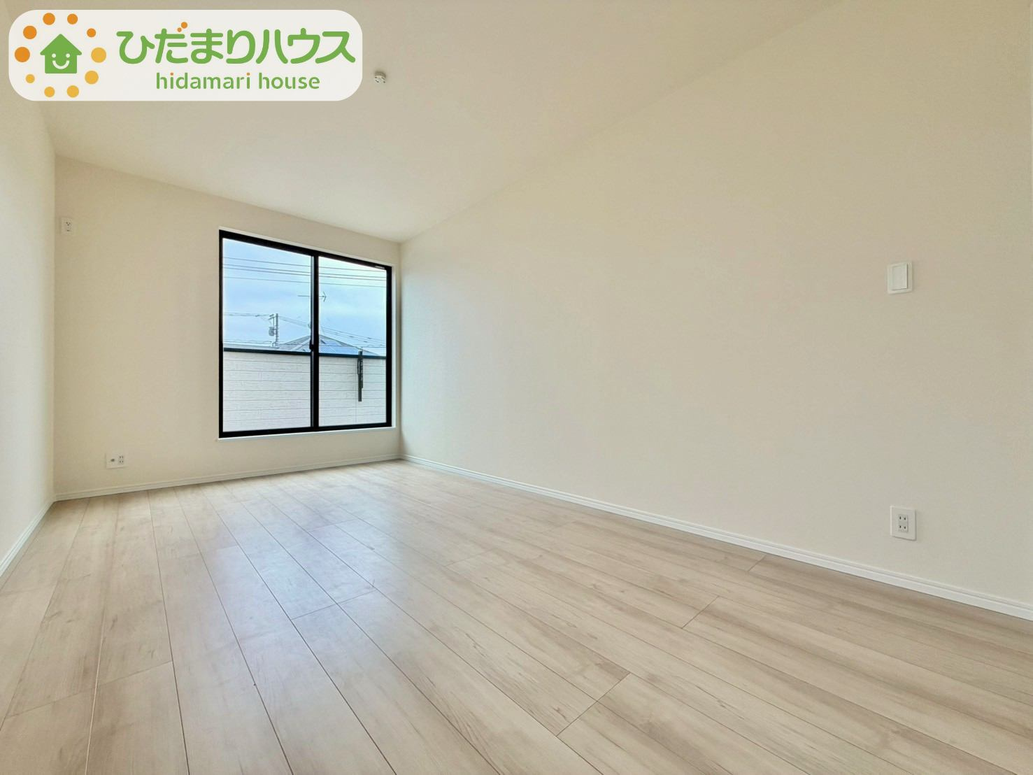 野田山崎2工区　新築戸建　2-F号棟の洋室|7.5帖の主寝室！十分な広さがあるので、大切なプライベート空間を素敵に演出できます♪								
