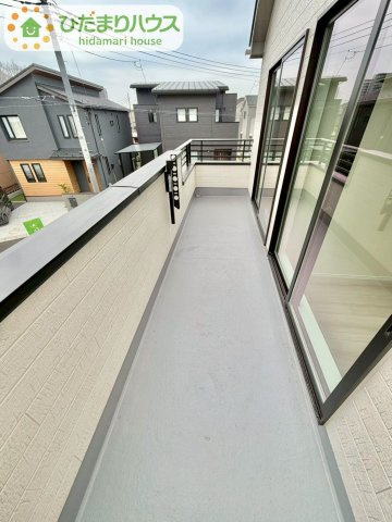 野田山崎2工区　新築戸建　2-F号棟のバルコニー|あたたかな光が差し込む、南向きのバルコニー(#^^#)						
