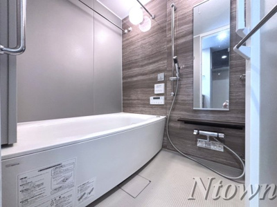 【浴室】 | プレサンス ロジェ 名古屋駅 NORTH FRONT | 落ち着いた空間のお風呂です