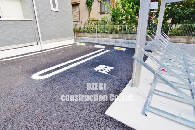 エンテスカリオンの駐車場