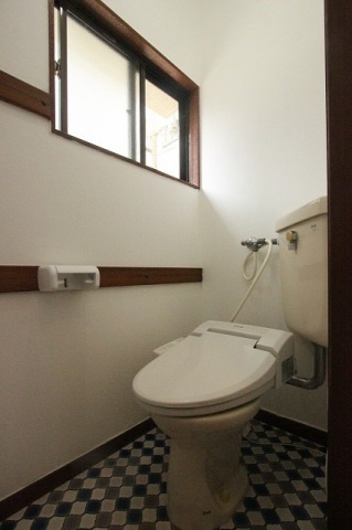 下田アパートのトイレ