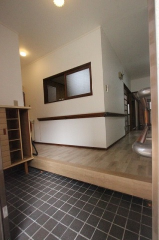 下田アパートの玄関