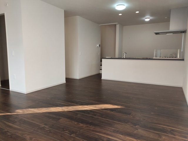 宝塚市南ひばりガ丘1丁目新築一戸建の居間・リビング