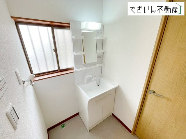 【独立洗面台】 | 熊谷市拾六間　中古住宅   | 現地(2026年4月撮影)