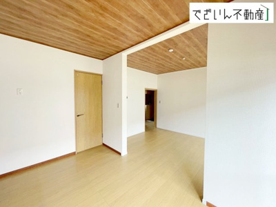 【居間・リビング】 | 熊谷市拾六間　中古住宅   | 現地(2026年4月撮影)