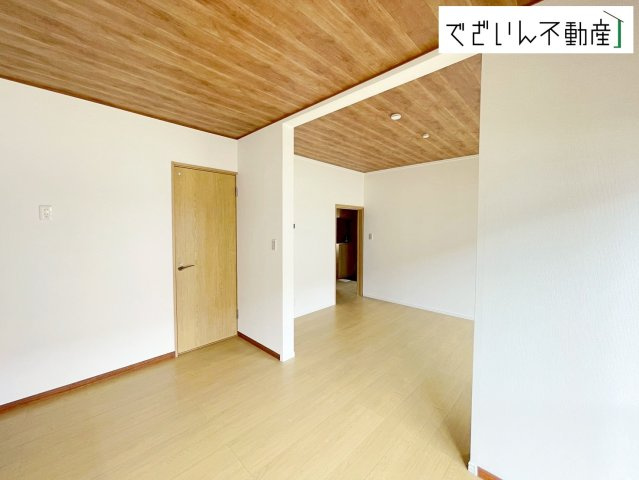 【居間・リビング】 | 熊谷市拾六間　中古住宅   | 現地(2026年4月撮影)