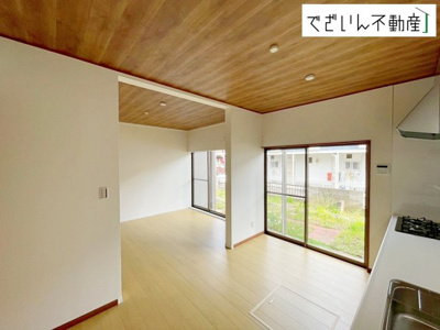 【居間・リビング】 | 熊谷市拾六間　中古住宅   | 現地(2026年4月撮影)