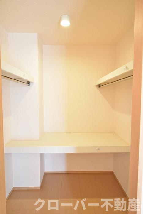 アリエッタ B棟の収納|ウォークインクローゼット