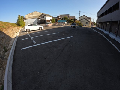 【駐車場】 | Golden Valley V棟