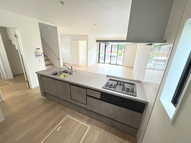 【キッチン】 | 福岡市南区警弥郷2丁目3期　1号棟（全2棟）【仲介手数料無料・0円】 | 施工例。施工例は完成時と異なる場合があります。