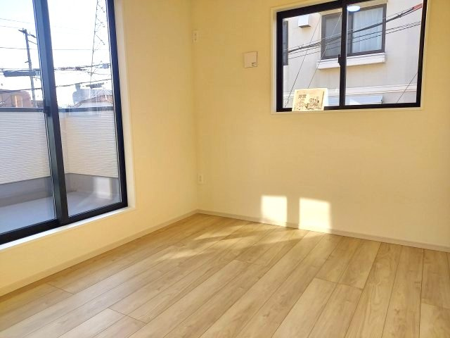 宝塚市南ひばりガ丘1丁目新築一戸建の洋室|2階南側洋室約5.2帖