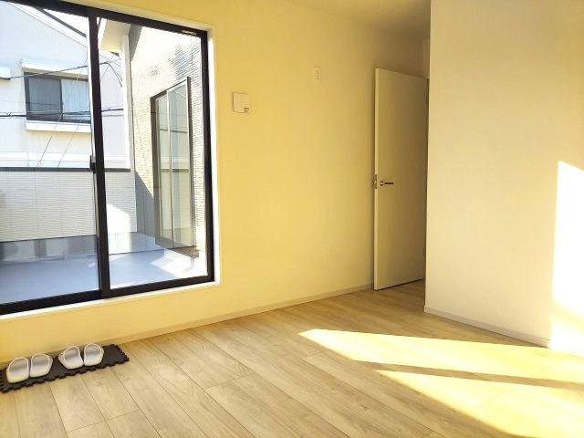 宝塚市南ひばりガ丘1丁目新築一戸建の洋室|2階洋室約7.2帖