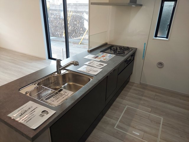 宝塚市南ひばりガ丘1丁目新築一戸建のキッチン|食洗機付きシステムキッチン