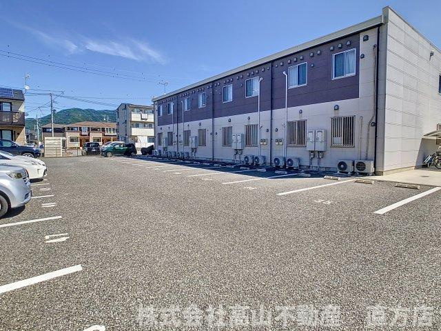 パルティール　C棟の駐車場