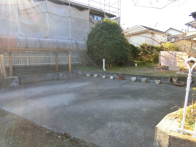 茂原市六ツ野中古戸建の駐車場