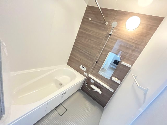 【浴室】 | 福岡市南区警弥郷2丁目3期　2号棟（全2棟）【仲介手数料無料・0円】 | 施工例。浴室です。施工例は完成時と異なる場合があります。