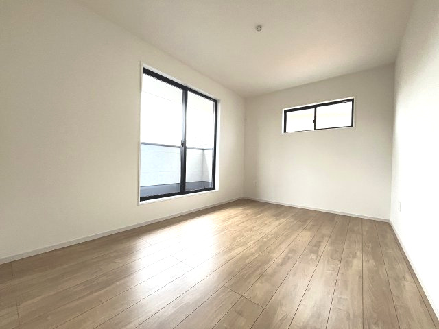 【寝室】 | 福岡市南区警弥郷2丁目3期　2号棟（全2棟）【仲介手数料無料・0円】 | 施工例。施工例は完成時と異なる場合があります。