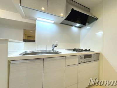 【内装】 | カスタリア新栄II | 使いやすいキッチンです