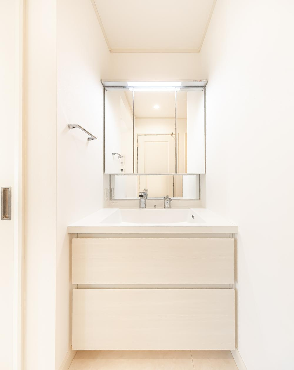 世田谷区奥沢　中古戸建の独立洗面台