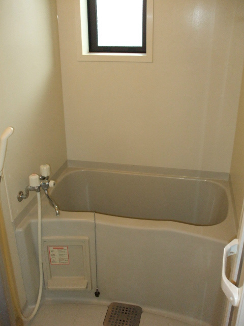 中野区大和町４丁目のアパートの浴室