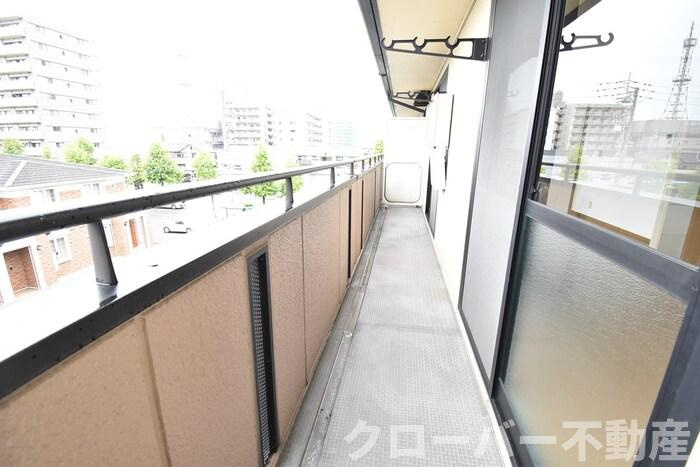 コウジィーコート前川のバルコニー|バルコニー