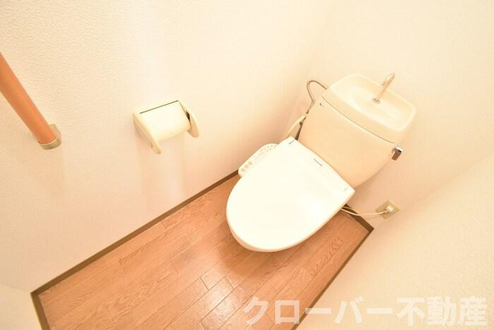 コウジィーコート前川のトイレ|温水洗浄暖房便座