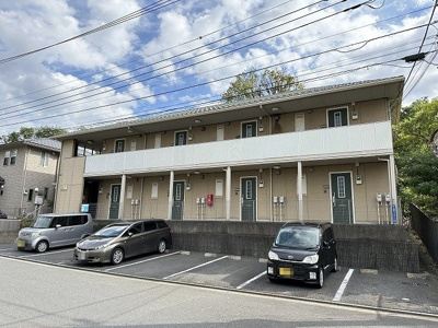 【駐車場】 | アルシオーネ新ゆり | いつでも目の届く敷地内に駐車場があります♪荷物がかさばりがちなお買物にも、敷地内駐車場があると便利ですよね☆