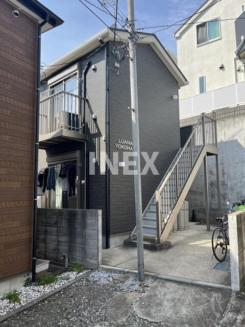横浜市保土ケ谷区峰岡町２丁目のアパートの外観