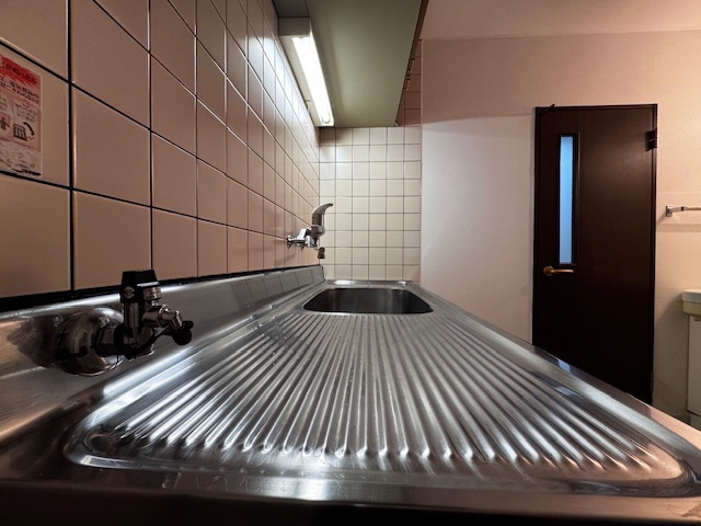 的場Yビルのロビー