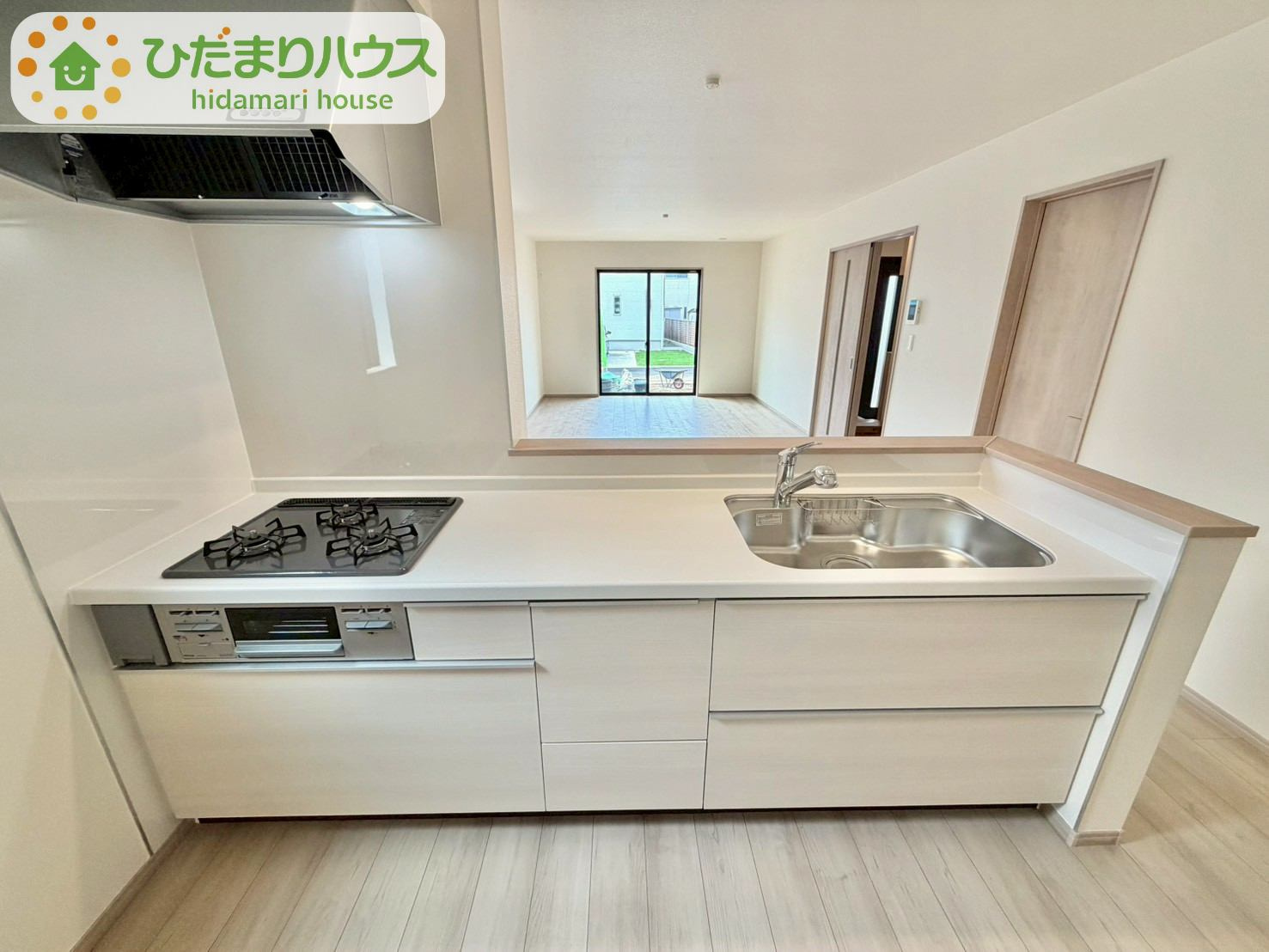 野田山崎2工区　新築戸建　2-G号棟のキッチン|人気のオープンキッチンは、リビングにいるお子様からでもママの姿が見れ、安心な気持ちになれて寂しくない(^^)/											
