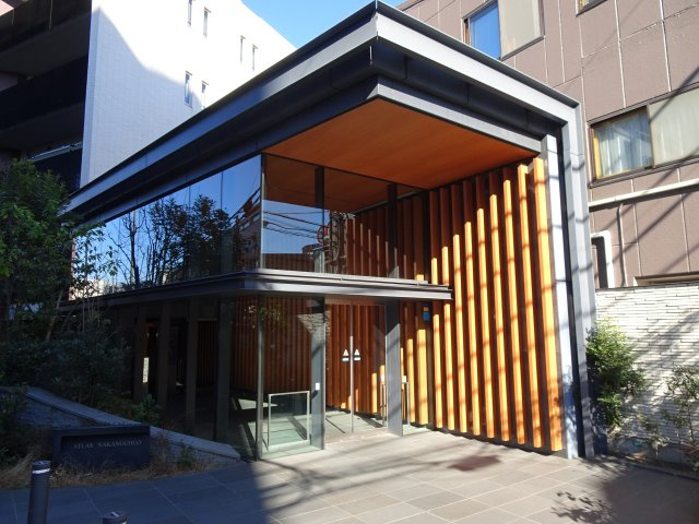 アトラス中野中央のエントランス