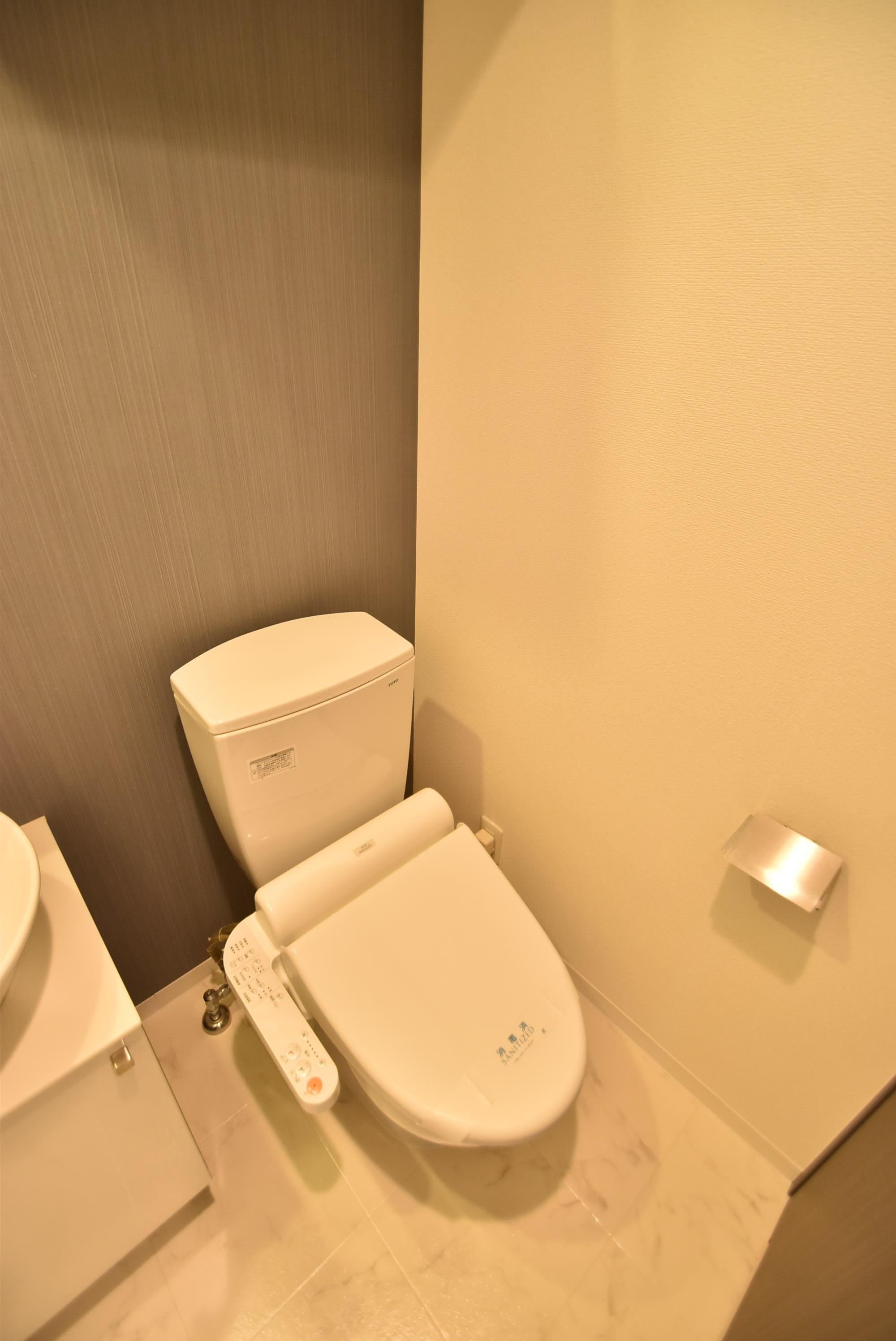 大阪市都島区都島南通２丁目の賃貸マンションのトイレ