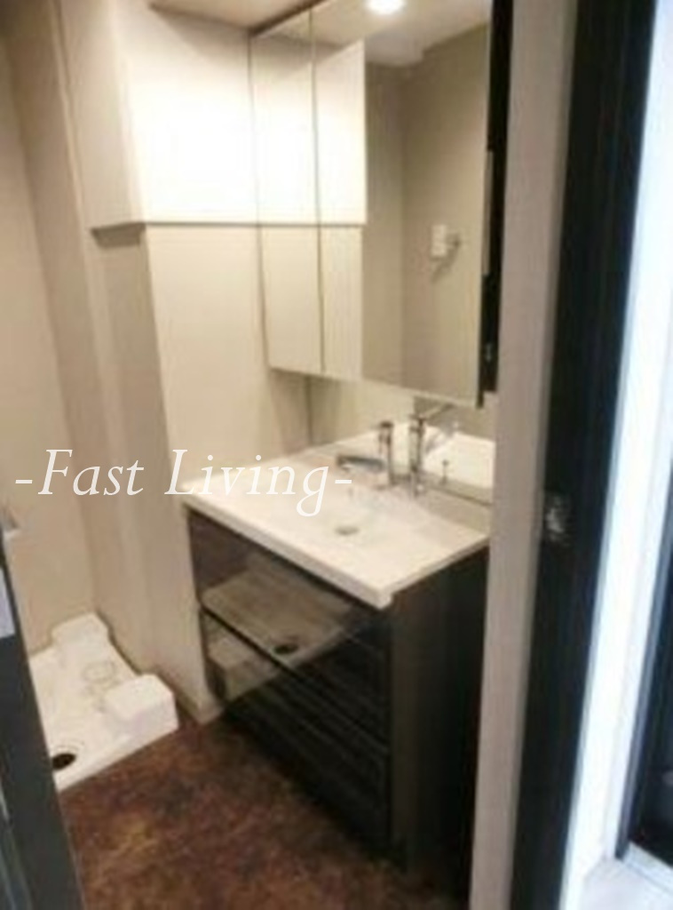 レクシード神楽坂の独立洗面台