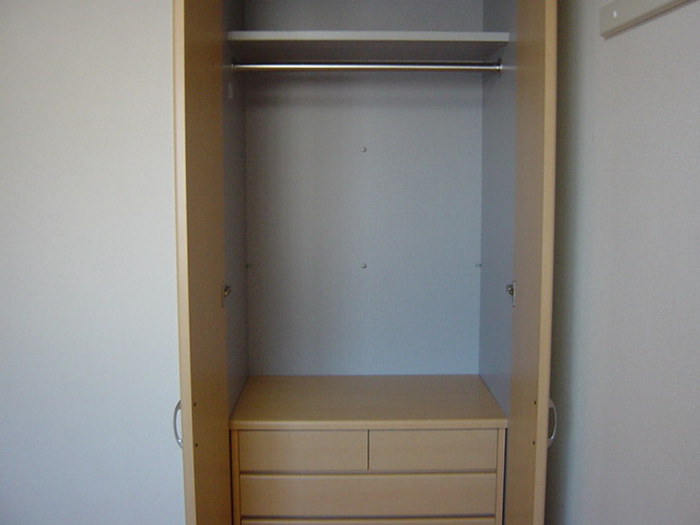 メゾンアイリスの収納|クローゼット