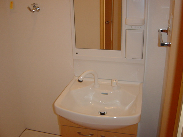 メゾンアイリスの独立洗面台|洗髪洗面化粧台