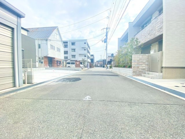 荻野３丁目　２号棟の前面道路含む現地写真|住まいの事ならなんでもご相談ください！現地へご案内いたします！お気軽にお問い合わせ下さい♪