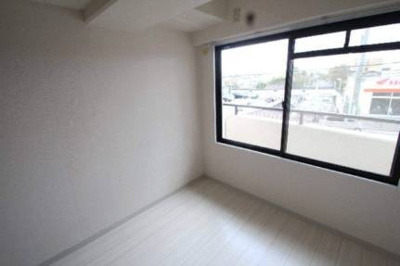 【洋室】 | ヴィラマロンヒルズ