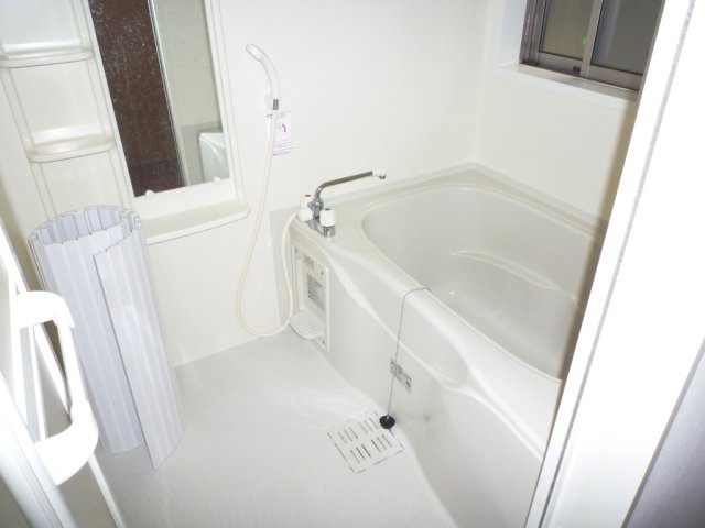 ソレジオ　レイの浴室