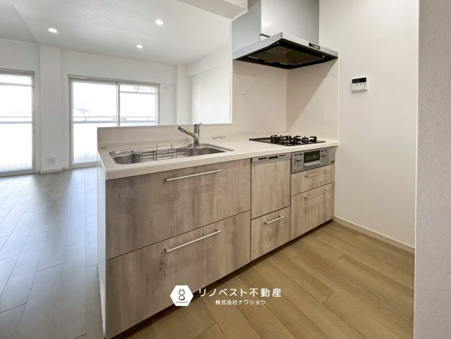 ハイマート若江2号館の浴室|スタイリッシュなデザインのバスルームは追い炊き機能付き◎