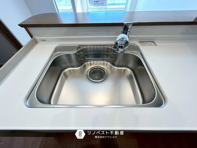 瓢箪山マンションのキッチン|スポンジ置場もあるので便利ですね！