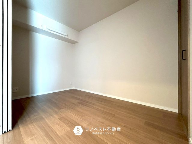 瓢箪山マンションの洋室|引き戸で仕切れる洋室です！エアコンの設置もして頂けます♪