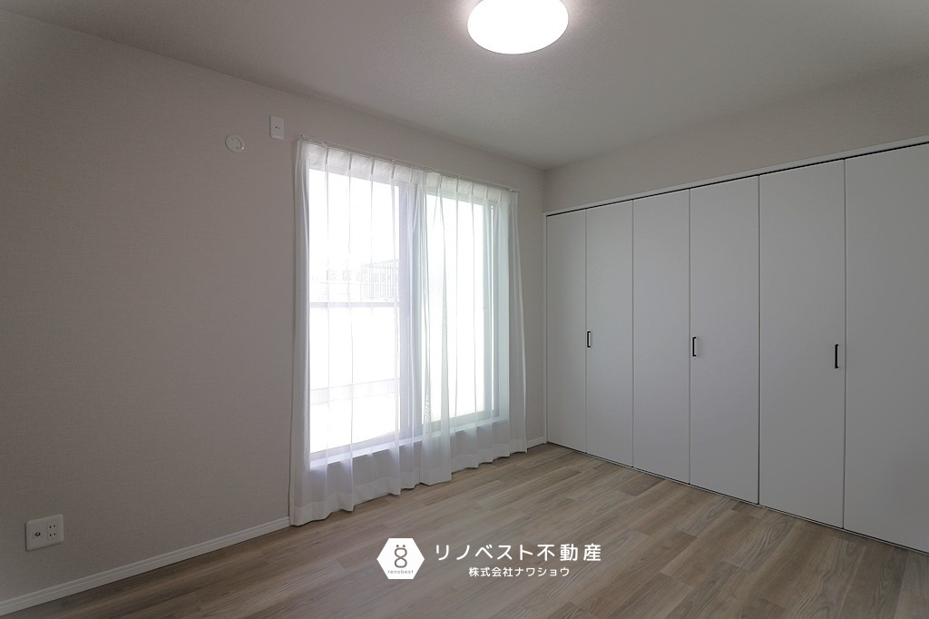 東成区大今里南5丁目のその他|キッチンや洗面室からすぐに3階に上がる階段がございます。