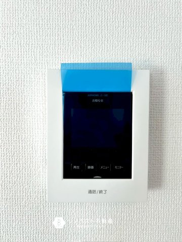 東大阪市小若江3丁目新築戸建の防犯設備|TVモニター付きインターホンなので事前に訪問者を確認できるのはセキュリティー的にも安心ですね◎