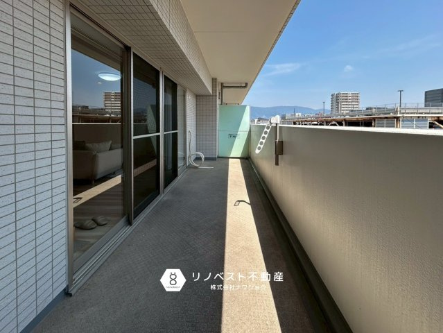 ライオンズマンション鴻池新田の玄関|リフォームされたばかりなので大変キレイな室内です！新築気分でお住まい頂けます！