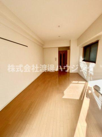 ソレイユ吹田の居間・リビング