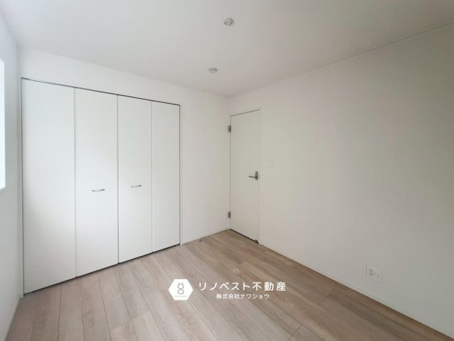 東大阪市大蓮南第3の収納|掃除用具やストック品を収納するのに最適な物入◎