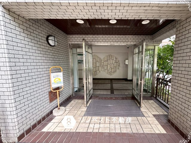 マンハイムグラン石切二期のエントランス|キレイに清掃されたエントランスです！