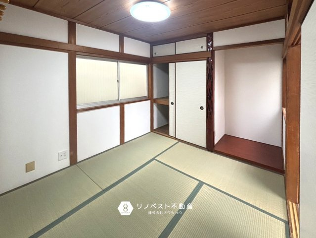 生野区勝山北5丁目中古戸建の和室|床の間付きの4.5帖の和室です。押入れもあるので布団などを収納するのにも便利です！