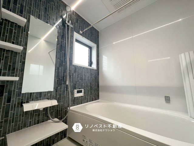 生野区勝山南4丁目の浴室|フラットライン照明で明るくスタイリッシュなバルルームに！