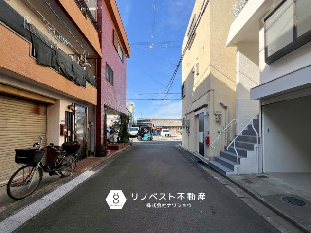 東大阪市御厨西ノ町1丁目の前面道路含む現地写真|前面道路は十分な広さがあり、車の出し入れも楽々♪